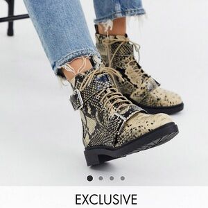 Combat boots snakeskin